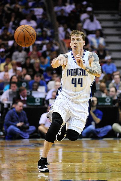 长传、过人成功率100%，卡尔当选柏林联合vs拜仁全场最佳